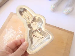 Cottontails Baby Little Kitchen|Bunny Baking*Baking tin - small rabbit