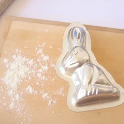 Cottontails Baby Little Kitchen|Bunny Baking*Baking tin - small rabbit