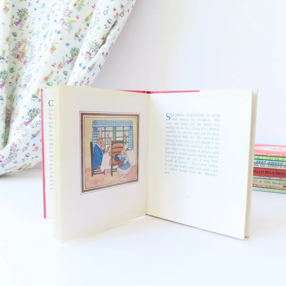 Cottontails Baby Vintage|Vintage Bunnies*VINTAGE book - Hare Joins the Home Guard (1970)