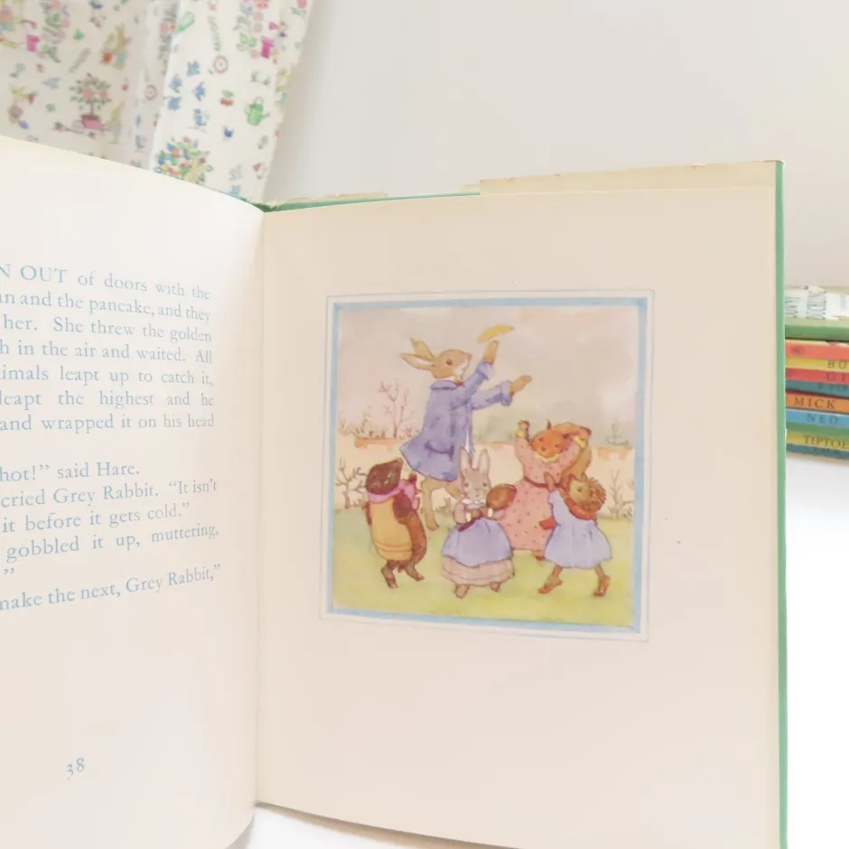 Cottontails Baby Vintage Bunnies|Vintage*VINTAGE book - Little Grey Rabbit's Pancake Day with DJ (1967 - first edition)
