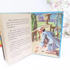 Cottontails Baby Vintage*VINTAGE Ladybird book - Cinderella (mid 1970s)