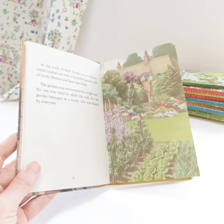 Cottontails Baby Vintage*VINTAGE Ladybird book - Rapunzel (1970s)