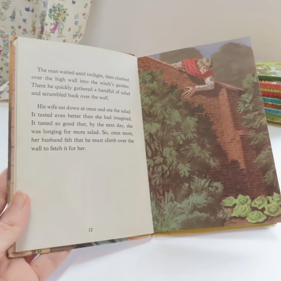 Cottontails Baby Vintage*VINTAGE Ladybird book - Rapunzel (1970s)