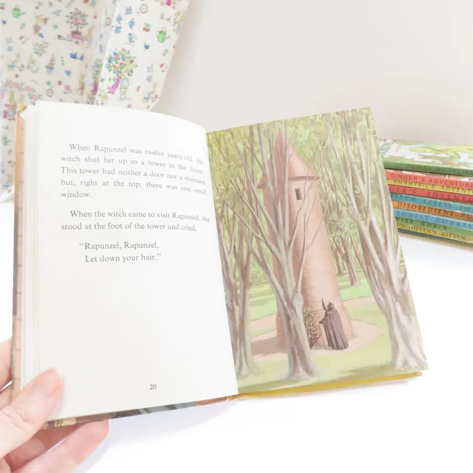 Cottontails Baby Vintage*VINTAGE Ladybird book - Rapunzel (1970s)