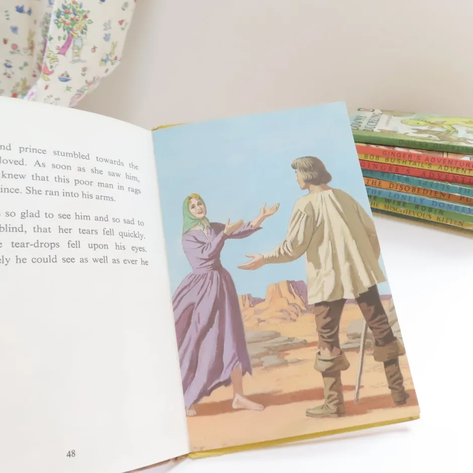 Cottontails Baby Vintage*VINTAGE Ladybird book - Rapunzel (1970s)