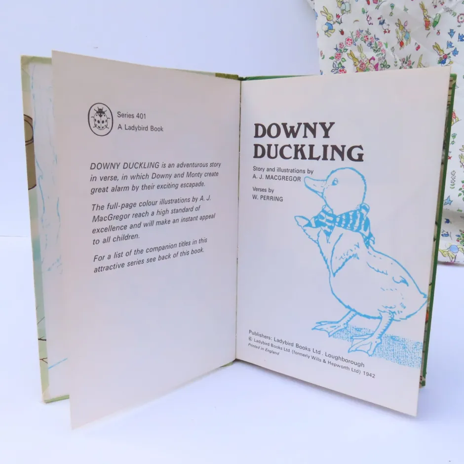 Cottontails Baby Vintage*VINTAGE Ladybird book - Downy Duckling (1974)