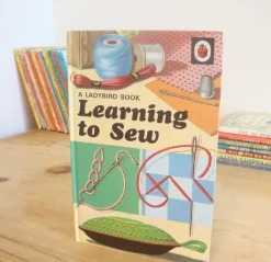 Cottontails Baby Vintage*VINTAGE Ladybird book - Learning to Sew (mid 1970s)