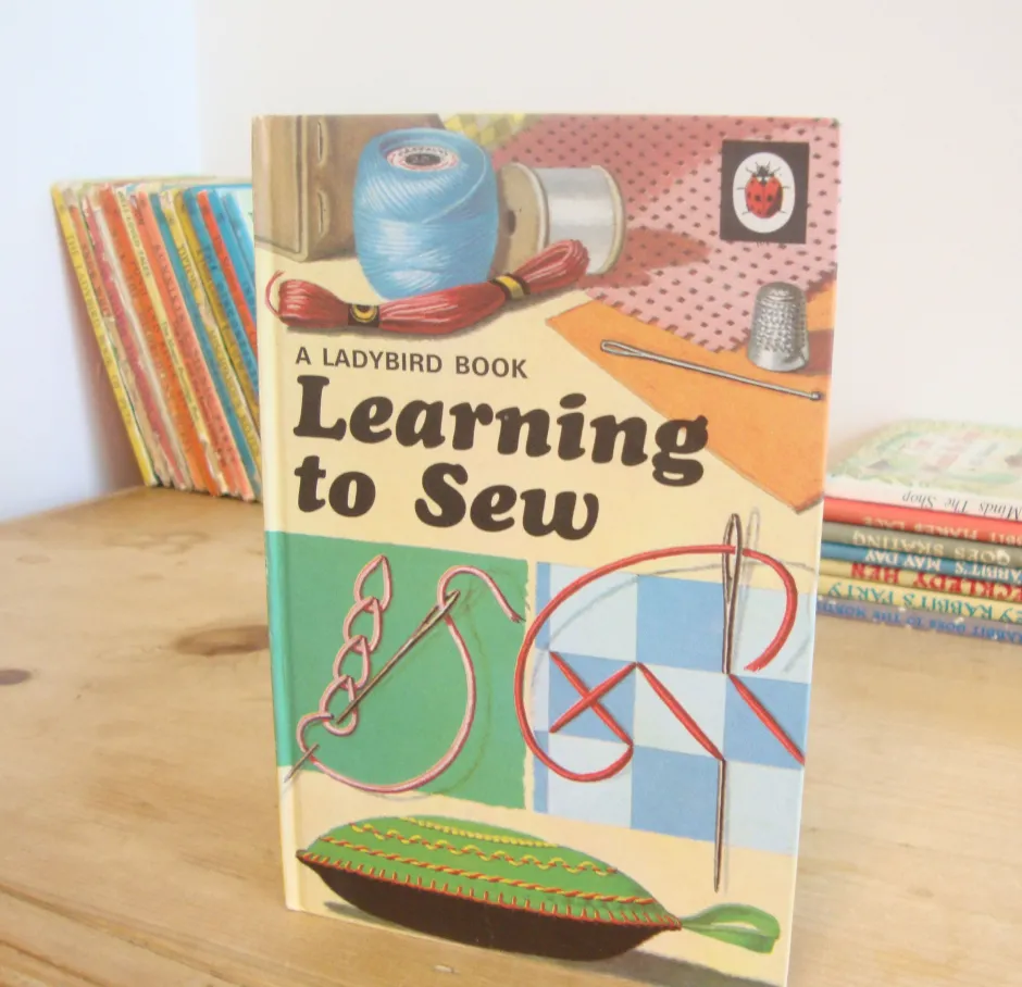 Cottontails Baby Vintage*VINTAGE Ladybird book - Learning to Sew (mid 1970s)