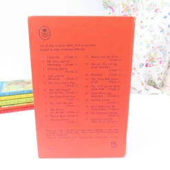 Cottontails Baby Vintage*VINTAGE Ladybird book - Snow-White and Rose-Red (early 1970s)