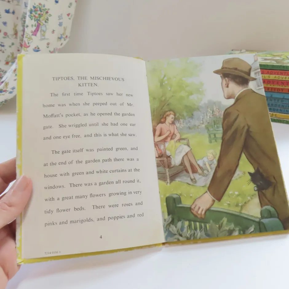 Cottontails Baby Vintage*VINTAGE Ladybird book - Tiptoes the Mischievous Kitten (c.1971)