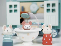 Cottontails Baby Wooden Toys*Wooden Shepherd's Hut
